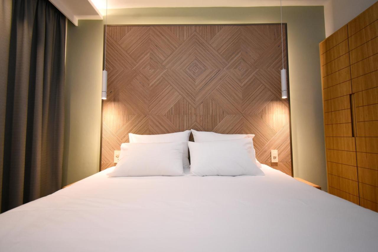 Elena Village Hotel & Suites Myrties エクステリア 写真