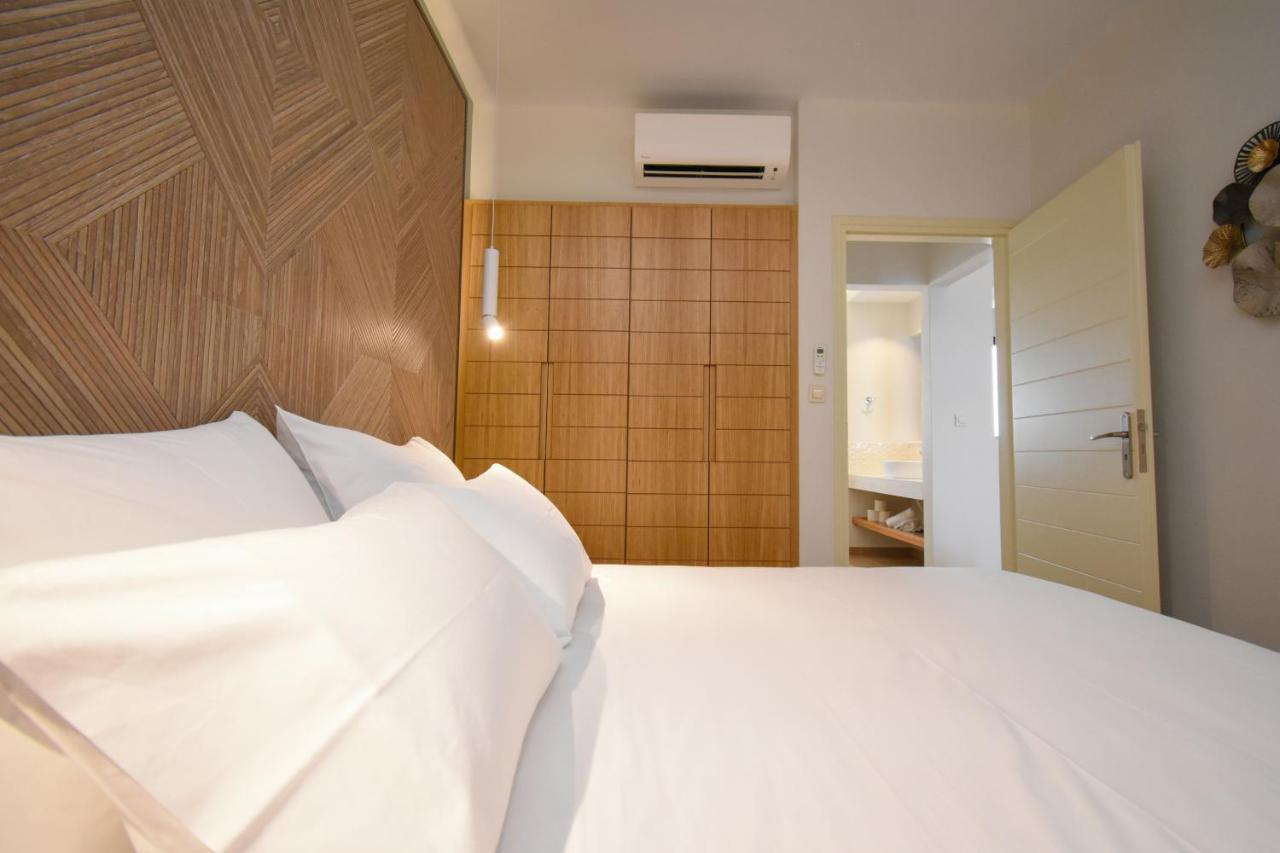 Elena Village Hotel & Suites Myrties エクステリア 写真