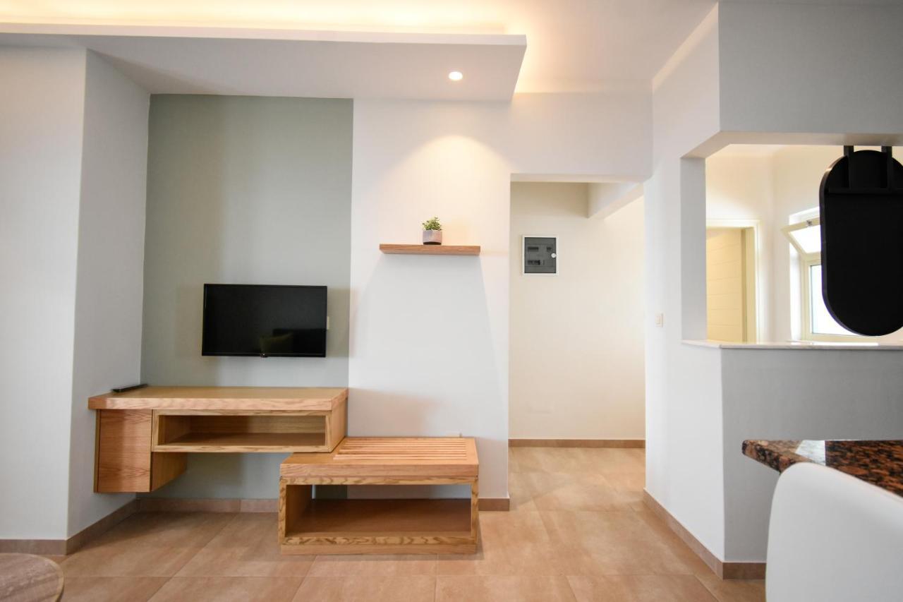 Elena Village Hotel & Suites Myrties エクステリア 写真