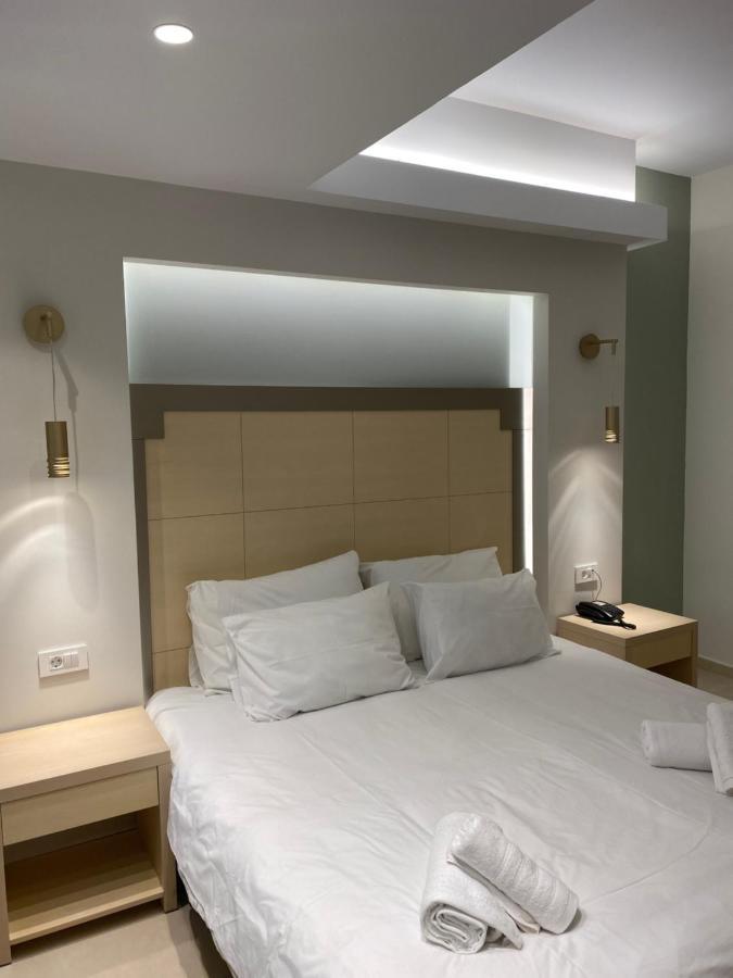 Elena Village Hotel & Suites Myrties エクステリア 写真