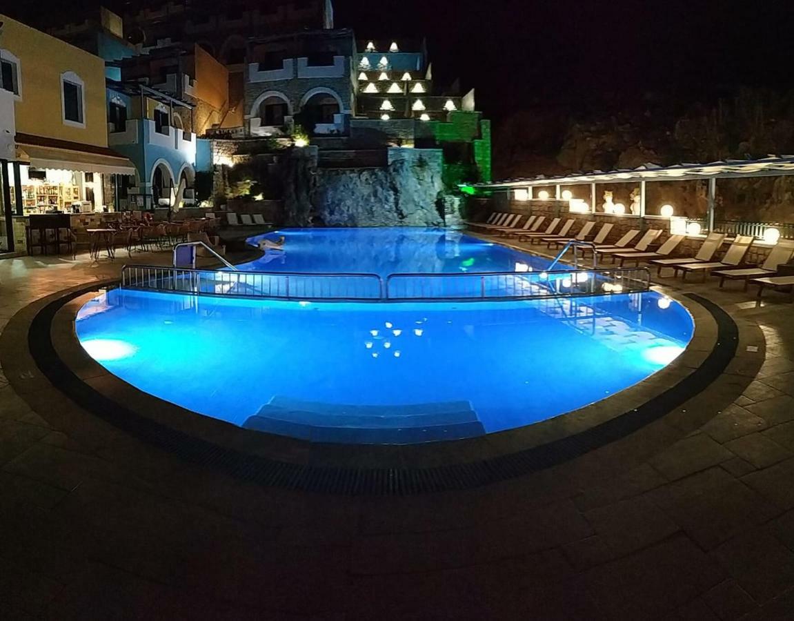 Elena Village Hotel & Suites Myrties エクステリア 写真