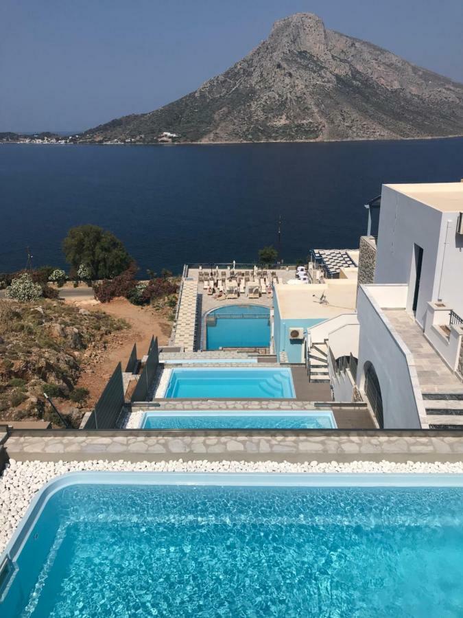 Elena Village Hotel & Suites Myrties エクステリア 写真