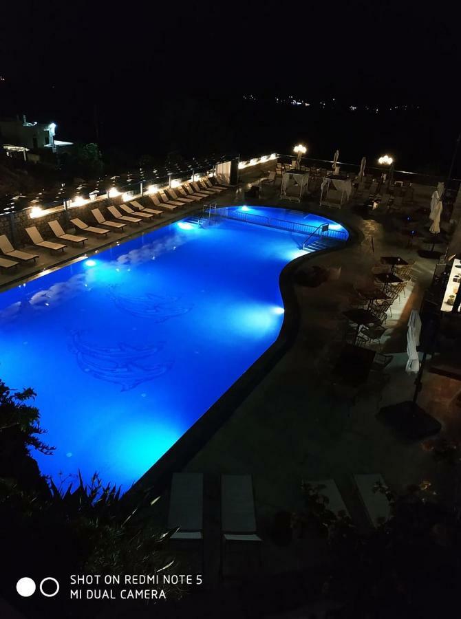 Elena Village Hotel & Suites Myrties エクステリア 写真