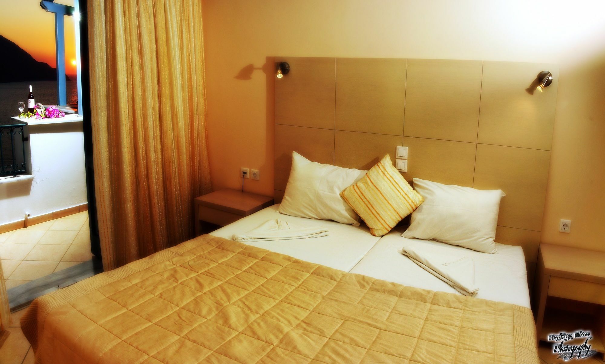 Elena Village Hotel & Suites Myrties エクステリア 写真