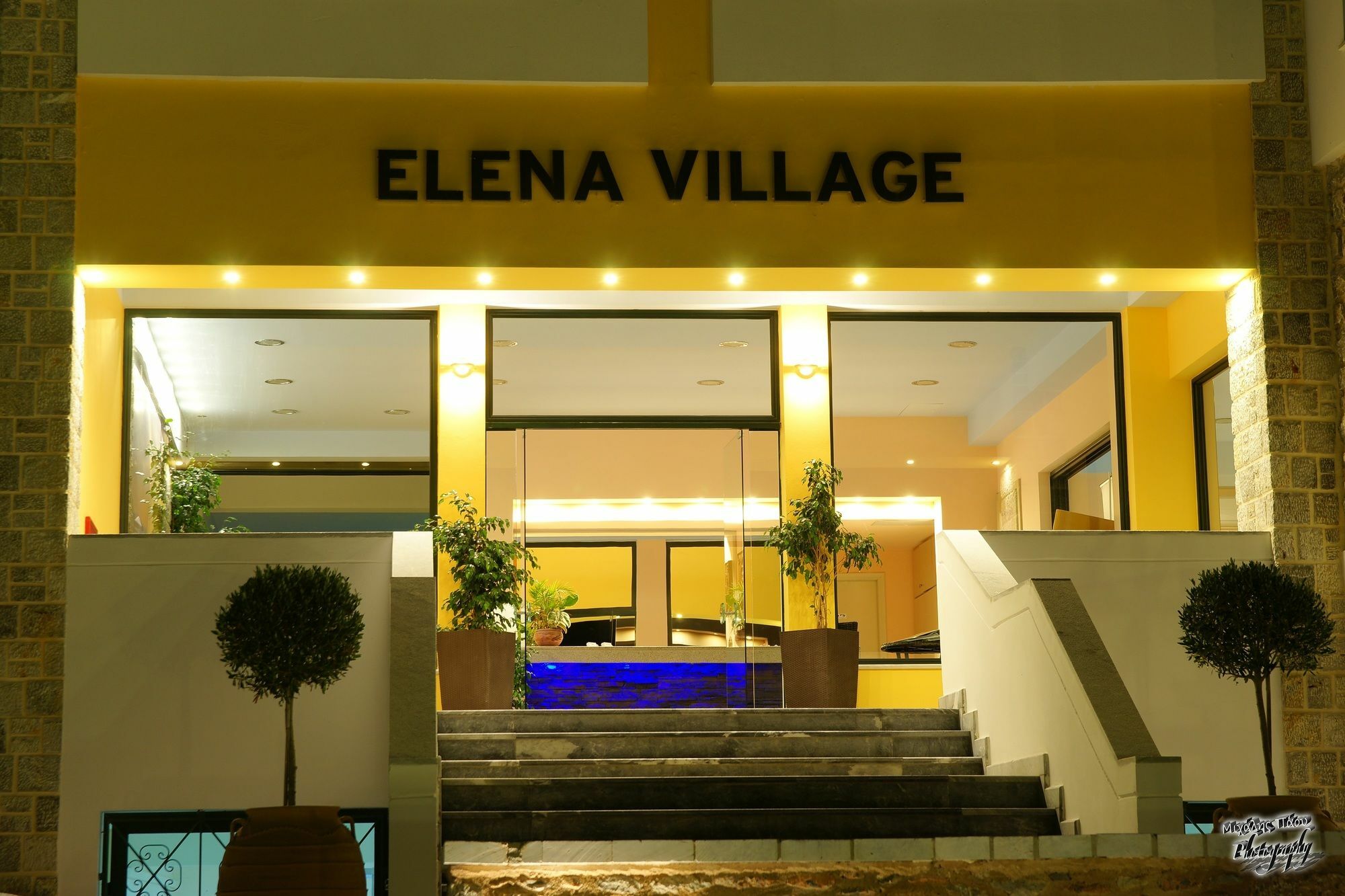 Elena Village Hotel & Suites Myrties エクステリア 写真